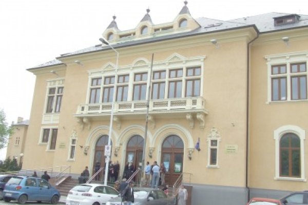 A obţinut credite bancare cu acte false dar a scăpat de controlul judiciar